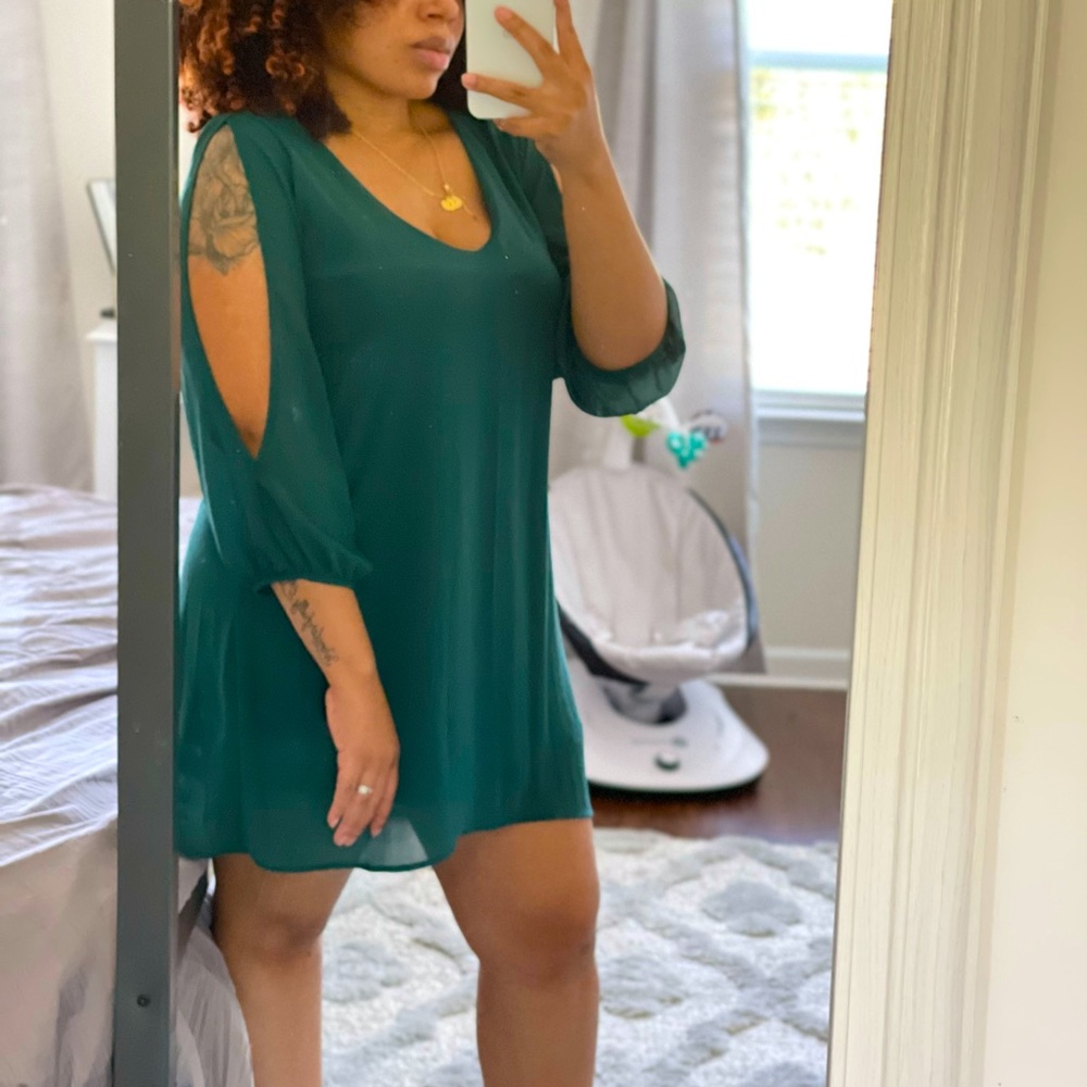 Lulus sheet lined slit sleeve swing dress